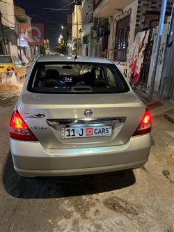 نيسان فيرسا